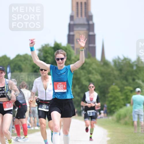 22.06.2025 - Viking Triathlon H.Heesch http://msf.ph/oto/8106991 22.06.2025 13:54:08 Laufen 11, 205, 608, 630 meine-sportfotos.de