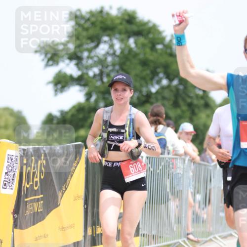 22.06.2025 - Viking Triathlon H.Heesch http://msf.ph/oto/8107015 22.06.2025 13:54:10 Laufen 11, 205, 608, 630 meine-sportfotos.de