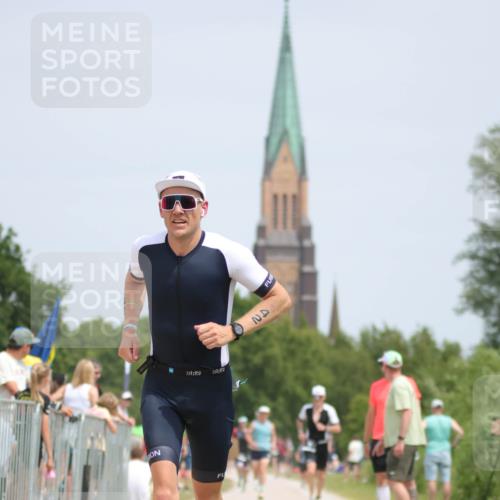 22.06.2025 - Viking Triathlon H.Heesch http://msf.ph/oto/8107018 22.06.2025 14:18:33 Laufen 42, 101, 617 meine-sportfotos.de