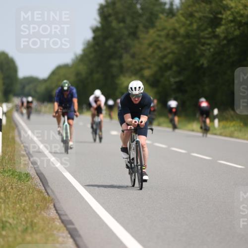 22.06.2025 - Viking Triathlon Yannick Fuchs http://msf.ph/oto/8107023 22.06.2025 12:11:53 Radfahren 110, 234, 449, 475 meine-sportfotos.de