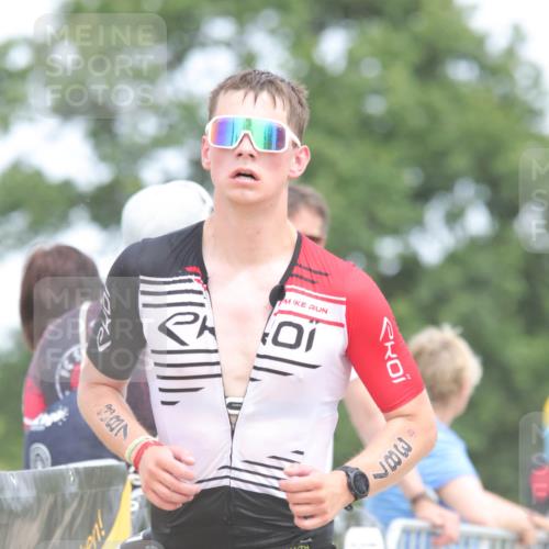 22.06.2025 - Viking Triathlon H.Heesch http://msf.ph/oto/8107025 22.06.2025 14:30:27 Laufen 387, 418 meine-sportfotos.de