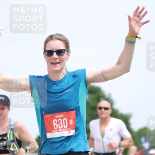22.06.2025 - Viking Triathlon H.Heesch http://msf.ph/oto/8107032 22.06.2025 13:54:11 Laufen 11, 205, 531, 608, 630 meine-sportfotos.de