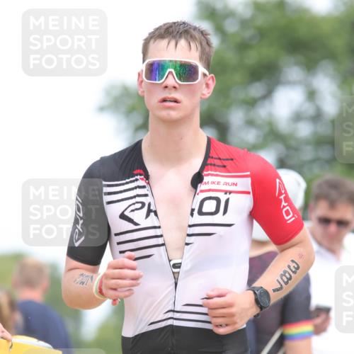 22.06.2025 - Viking Triathlon H.Heesch http://msf.ph/oto/8107038 22.06.2025 14:30:27 Laufen 387, 418 meine-sportfotos.de