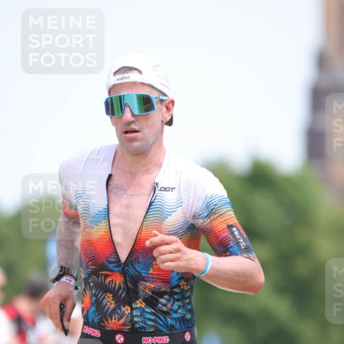 22.06.2025 - Viking Triathlon H.Heesch http://msf.ph/oto/8107096 22.06.2025 13:54:23 Laufen 90, 496, 531 meine-sportfotos.de