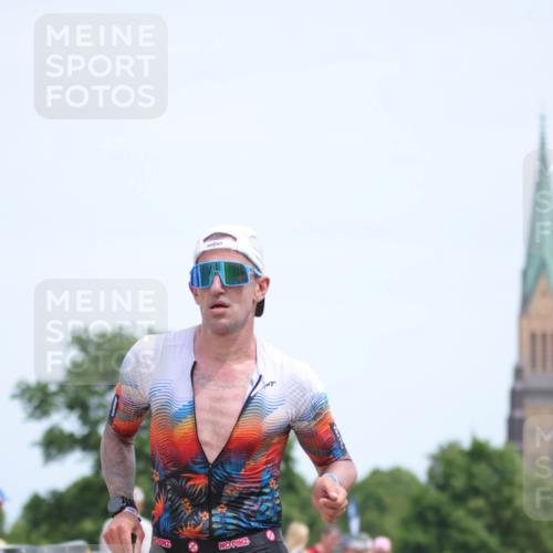 22.06.2025 - Viking Triathlon H.Heesch http://msf.ph/oto/8107105 22.06.2025 13:54:24 Laufen 90, 496 meine-sportfotos.de
