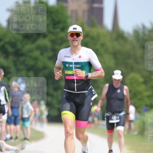 22.06.2025 - Viking Triathlon H.Heesch http://msf.ph/oto/8107150 22.06.2025 14:19:17 Laufen 209, 654 meine-sportfotos.de