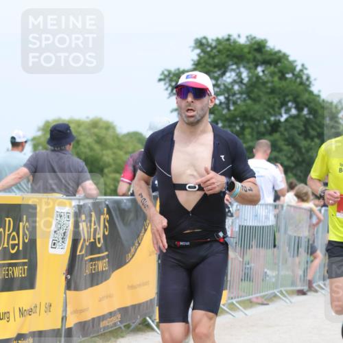 22.06.2025 - Viking Triathlon H.Heesch http://msf.ph/oto/8107162 22.06.2025 14:41:56 Laufen 69, 125, 551, 637 meine-sportfotos.de