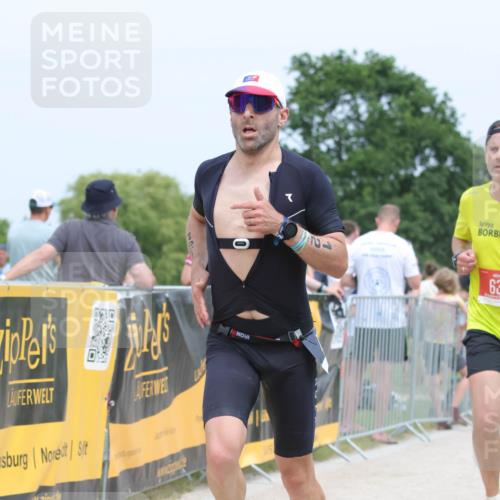 22.06.2025 - Viking Triathlon H.Heesch http://msf.ph/oto/8107176 22.06.2025 14:41:56 Laufen 69, 125, 551, 637 meine-sportfotos.de