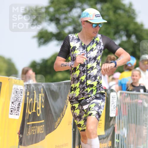 22.06.2025 - Viking Triathlon H.Heesch http://msf.ph/oto/8107188 22.06.2025 14:19:38 Laufen 368 meine-sportfotos.de