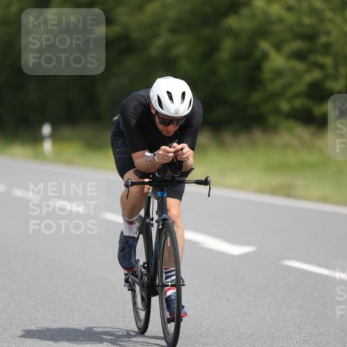 22.06.2025 - Viking Triathlon Yannick Fuchs http://msf.ph/oto/8107243 22.06.2025 12:12:05 Radfahren 266, 403 meine-sportfotos.de