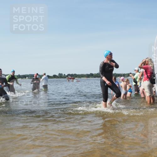 22.06.2025 - Viking Triathlon KatJ http://msf.ph/oto/8107256 22.06.2025 10:37:37 Schwimmen 21, 131, 141, 163, 177, 180, 187, 245, 253, 316, 411, 433, 456, 506, 614, 619, 639, 645 meine-sportfotos.de