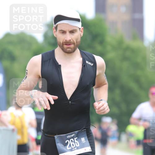 22.06.2025 - Viking Triathlon H.Heesch http://msf.ph/oto/8107263 22.06.2025 14:31:22 Laufen 55, 186, 265 meine-sportfotos.de