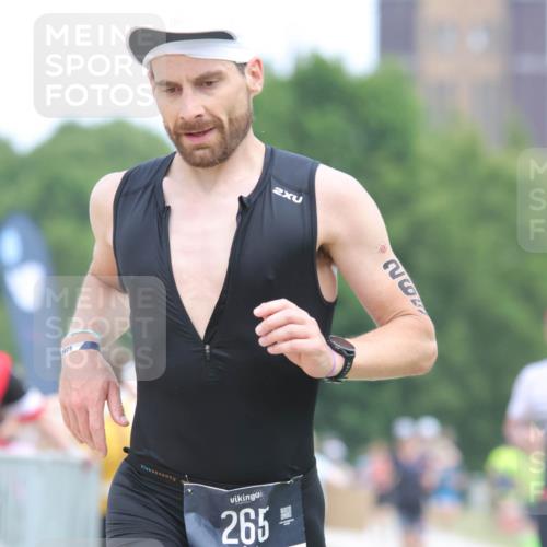 22.06.2025 - Viking Triathlon H.Heesch http://msf.ph/oto/8107270 22.06.2025 14:31:22 Laufen 55, 186, 265 meine-sportfotos.de