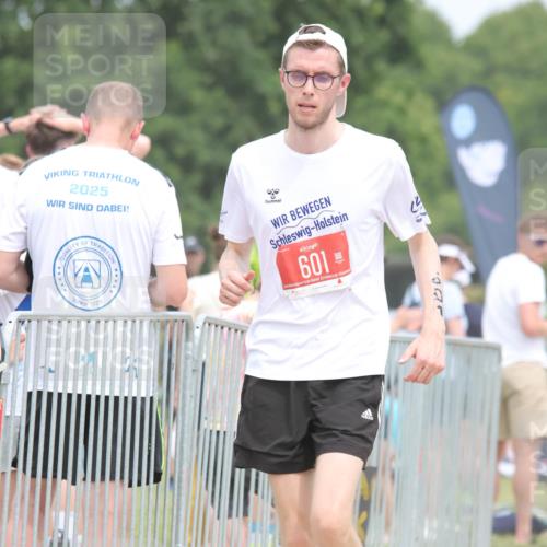 22.06.2025 - Viking Triathlon H.Heesch http://msf.ph/oto/8107278 22.06.2025 14:42:01 Laufen 184, 356, 366, 601, 637 meine-sportfotos.de