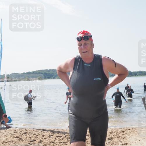 22.06.2025 - Viking Triathlon MichiJ http://msf.ph/oto/8107291 22.06.2025 10:53:20 Schwimmen 165, 201, 241, 319 meine-sportfotos.de