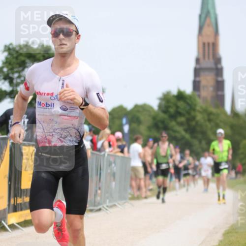 22.06.2025 - Viking Triathlon H.Heesch http://msf.ph/oto/8107315 22.06.2025 13:55:25 Laufen 183, 296, 399, 507, 521 meine-sportfotos.de