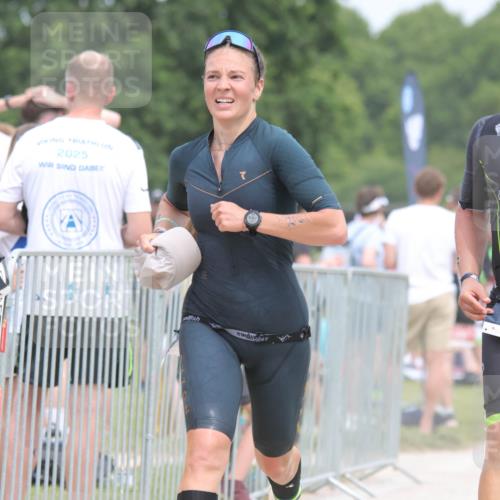 22.06.2025 - Viking Triathlon H.Heesch http://msf.ph/oto/8107322 22.06.2025 14:42:04 Laufen 184, 356, 366, 601 meine-sportfotos.de