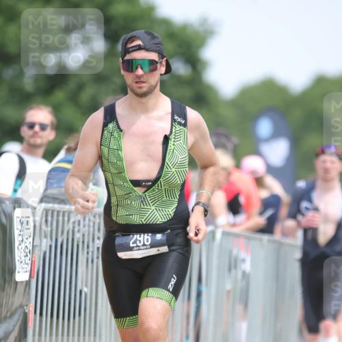 22.06.2025 - Viking Triathlon H.Heesch http://msf.ph/oto/8107326 22.06.2025 13:55:29 Laufen 296, 507, 526, 638 meine-sportfotos.de