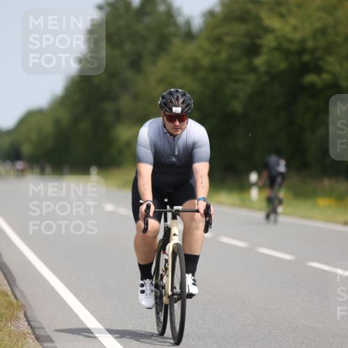 22.06.2025 - Viking Triathlon Yannick Fuchs http://msf.ph/oto/8107370 22.06.2025 12:12:15 Radfahren 303 meine-sportfotos.de