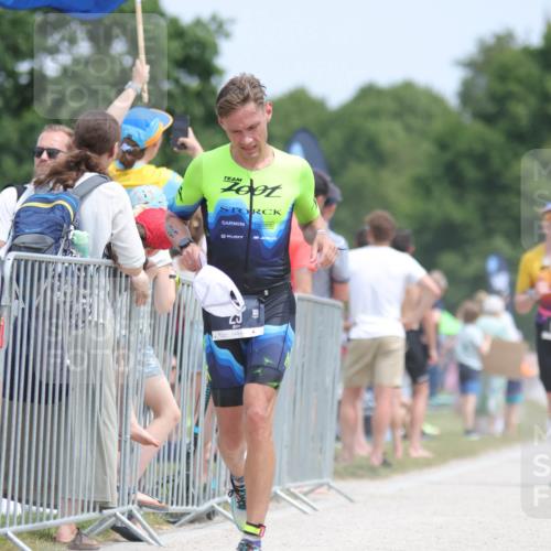 22.06.2025 - Viking Triathlon H.Heesch http://msf.ph/oto/8107371 22.06.2025 13:55:42 Laufen 29, 175, 348, 463, 554 meine-sportfotos.de