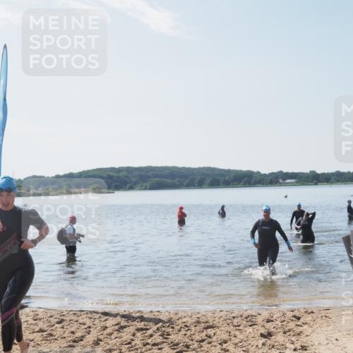 22.06.2025 - Viking Triathlon MichiJ http://msf.ph/oto/8107390 22.06.2025 10:53:22 Schwimmen 165, 201, 241, 319 meine-sportfotos.de