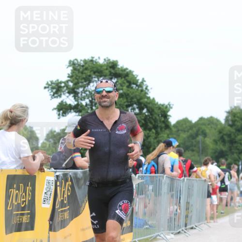 22.06.2025 - Viking Triathlon H.Heesch http://msf.ph/oto/8107464 22.06.2025 14:31:39 Laufen 365, 395 meine-sportfotos.de