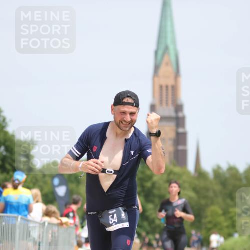 22.06.2025 - Viking Triathlon H.Heesch http://msf.ph/oto/8107465 22.06.2025 14:20:52 Laufen 54, 408, 465, 611 meine-sportfotos.de