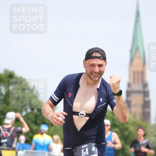 22.06.2025 - Viking Triathlon H.Heesch http://msf.ph/oto/8107480 22.06.2025 14:20:53 Laufen 54, 408, 465, 611 meine-sportfotos.de