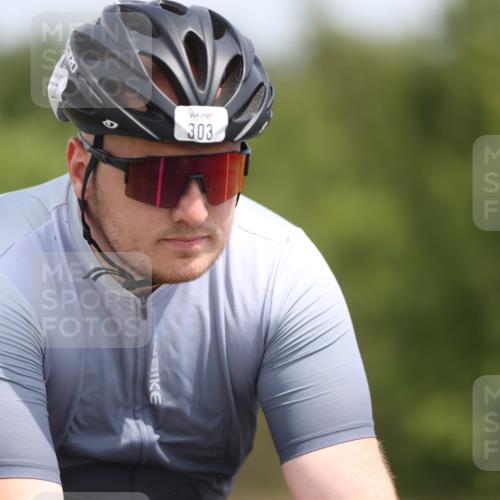 22.06.2025 - Viking Triathlon Yannick Fuchs http://msf.ph/oto/8107481 22.06.2025 12:12:17 Radfahren 303 meine-sportfotos.de