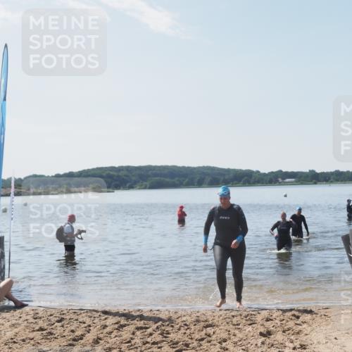 22.06.2025 - Viking Triathlon MichiJ http://msf.ph/oto/8107496 22.06.2025 10:53:25 Schwimmen 201, 241, 319 meine-sportfotos.de