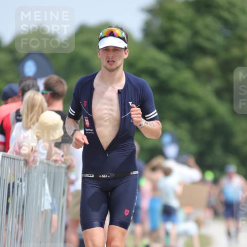 22.06.2025 - Viking Triathlon H.Heesch http://msf.ph/oto/8107497 22.06.2025 13:57:10 Laufen 544 meine-sportfotos.de