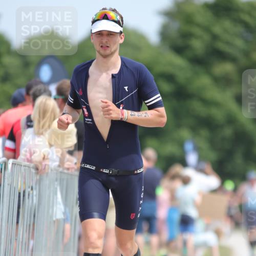 22.06.2025 - Viking Triathlon H.Heesch http://msf.ph/oto/8107500 22.06.2025 13:57:10 Laufen 544 meine-sportfotos.de