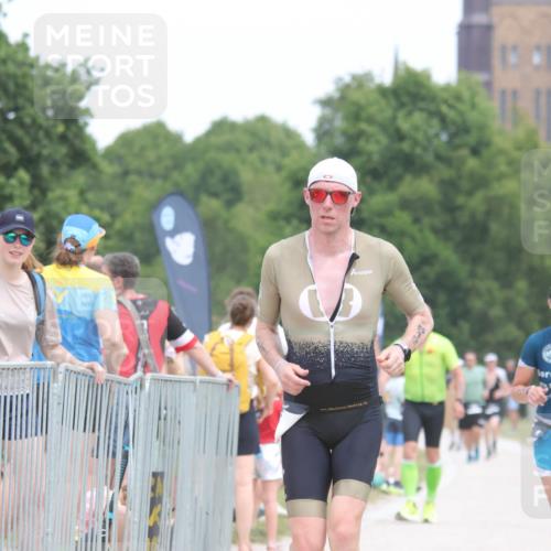 22.06.2025 - Viking Triathlon H.Heesch http://msf.ph/oto/8107506 22.06.2025 14:31:45 Laufen 17, 518 meine-sportfotos.de
