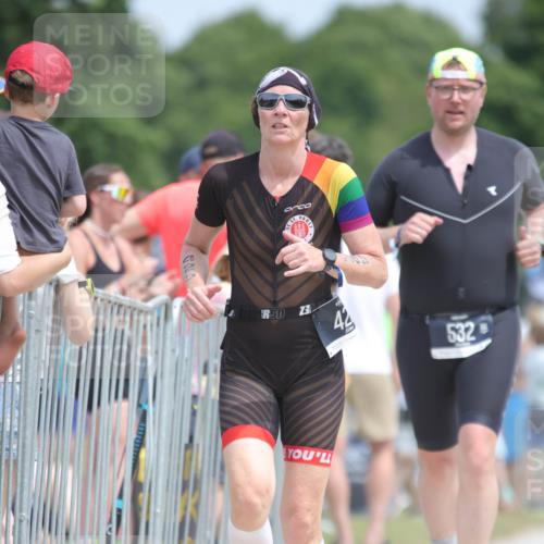 22.06.2025 - Viking Triathlon H.Heesch http://msf.ph/oto/8107508 22.06.2025 13:57:42 Laufen 106, 425, 471, 532 meine-sportfotos.de