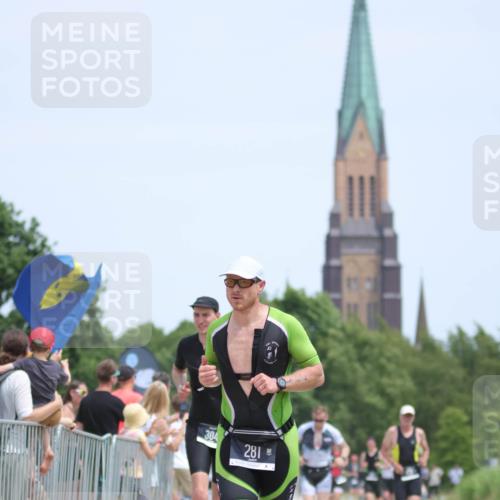 22.06.2025 - Viking Triathlon H.Heesch http://msf.ph/oto/8107570 22.06.2025 13:58:15 Laufen 26, 76, 281, 304 meine-sportfotos.de
