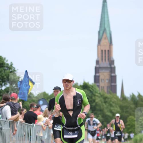 22.06.2025 - Viking Triathlon H.Heesch http://msf.ph/oto/8107572 22.06.2025 13:58:15 Laufen 26, 76, 281, 304 meine-sportfotos.de