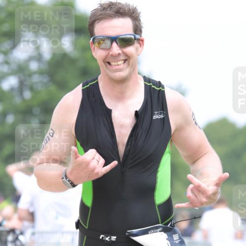 22.06.2025 - Viking Triathlon H.Heesch http://msf.ph/oto/8107591 22.06.2025 14:42:08 Laufen 184, 356, 366, 601 meine-sportfotos.de