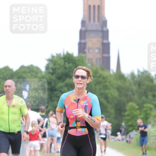 22.06.2025 - Viking Triathlon H.Heesch http://msf.ph/oto/8107607 22.06.2025 14:31:57 Laufen 263, 268 meine-sportfotos.de
