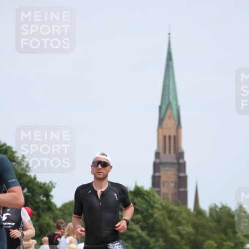 22.06.2025 - Viking Triathlon H.Heesch http://msf.ph/oto/8107614 22.06.2025 13:58:44 Laufen 48, 185, 266 meine-sportfotos.de