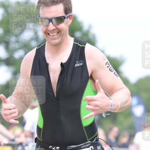 22.06.2025 - Viking Triathlon H.Heesch http://msf.ph/oto/8107617 22.06.2025 14:42:08 Laufen 184, 356, 366, 601 meine-sportfotos.de
