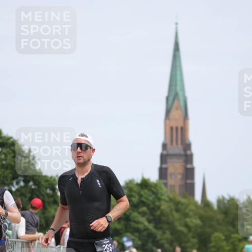 22.06.2025 - Viking Triathlon H.Heesch http://msf.ph/oto/8107621 22.06.2025 13:58:45 Laufen 48, 185, 266 meine-sportfotos.de