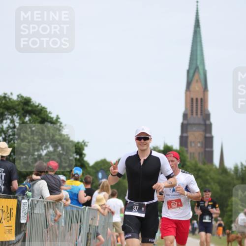 22.06.2025 - Viking Triathlon H.Heesch http://msf.ph/oto/8107630 22.06.2025 14:00:24 Laufen 97, 102, 152, 241, 657 meine-sportfotos.de