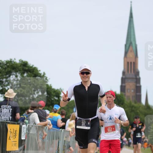 22.06.2025 - Viking Triathlon H.Heesch http://msf.ph/oto/8107636 22.06.2025 14:00:24 Laufen 97, 102, 152, 241, 657 meine-sportfotos.de