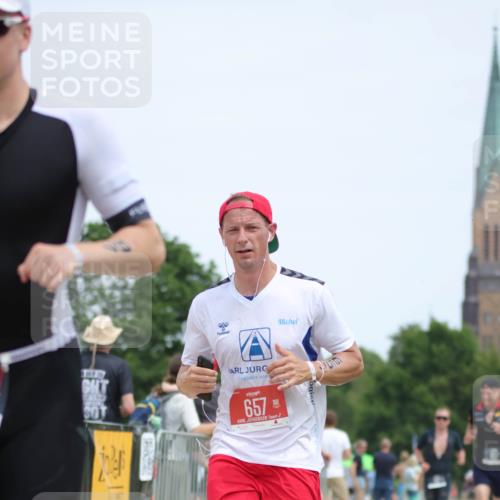 22.06.2025 - Viking Triathlon H.Heesch http://msf.ph/oto/8107644 22.06.2025 14:00:26 Laufen 97, 102, 152, 241, 657 meine-sportfotos.de