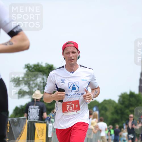 22.06.2025 - Viking Triathlon H.Heesch http://msf.ph/oto/8107647 22.06.2025 14:00:26 Laufen 97, 102, 152, 241, 657 meine-sportfotos.de