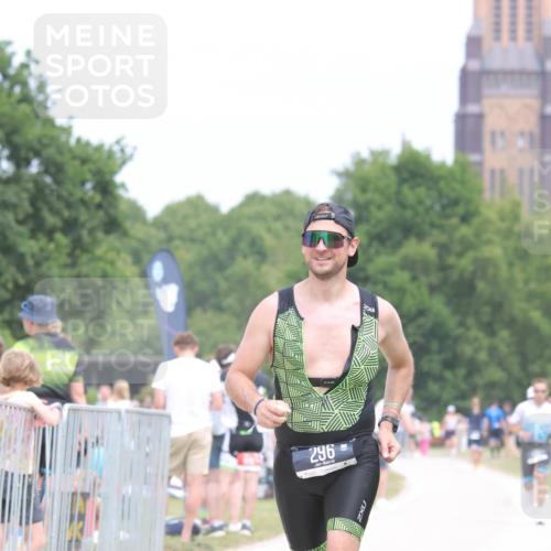 22.06.2025 - Viking Triathlon H.Heesch http://msf.ph/oto/8107657 22.06.2025 14:42:17 Laufen 296 meine-sportfotos.de