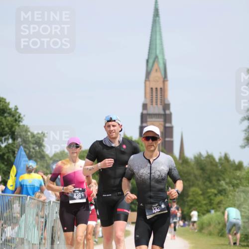 22.06.2025 - Viking Triathlon H.Heesch http://msf.ph/oto/8107671 22.06.2025 14:22:20 Laufen 132, 187, 436, 484 meine-sportfotos.de