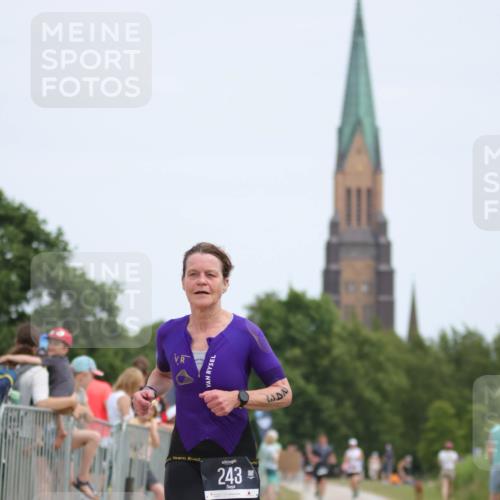 22.06.2025 - Viking Triathlon H.Heesch http://msf.ph/oto/8107672 22.06.2025 14:00:48 Laufen 243, 415 meine-sportfotos.de