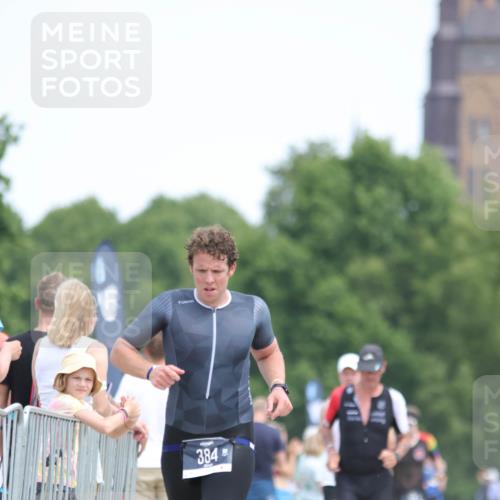 22.06.2025 - Viking Triathlon H.Heesch http://msf.ph/oto/8107681 22.06.2025 14:01:01 Laufen 384 meine-sportfotos.de