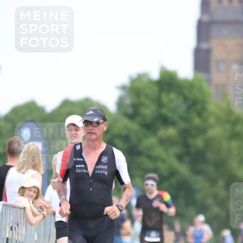 22.06.2025 - Viking Triathlon H.Heesch http://msf.ph/oto/8107689 22.06.2025 14:01:06 Laufen 63, 384, 658 meine-sportfotos.de